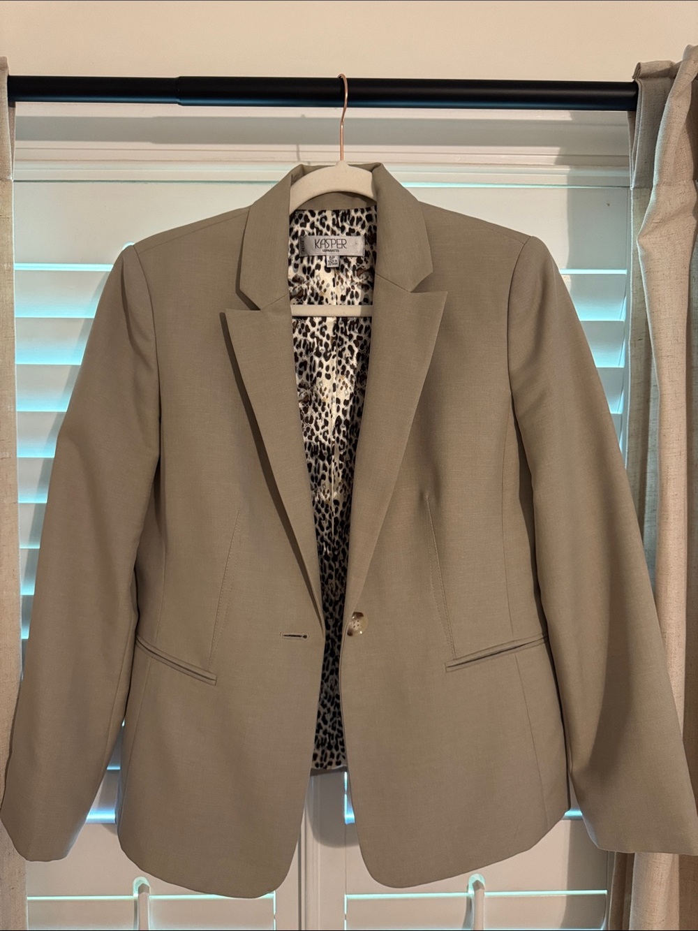 Kasper Light Taupe Single-Button Women's Blazer